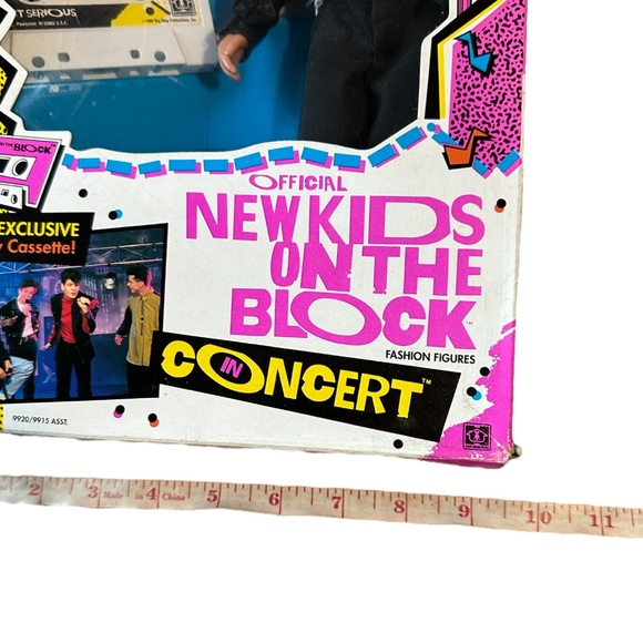 Vintage New Kids on the Block Fashion Figures in Concert Jordan Knight Doll - Picture 13 of 14